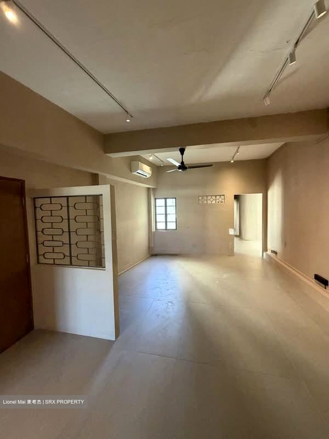 Lavender Street (D12), Office #579593621